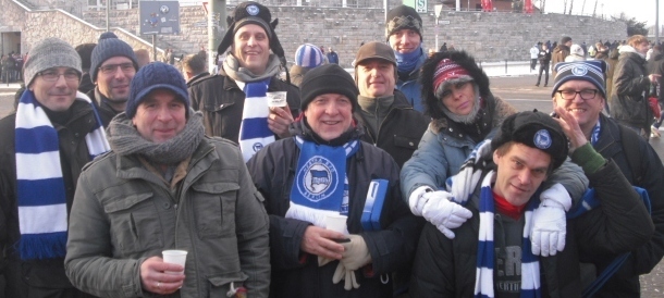 Hertha-Knut und seine frostierten Hertha-Freunde - Exklusivaufnahme für Mein Rosinenbomber610