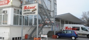 Leiser Lagerverkauf aussen 300