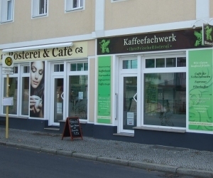 Kaffeefachwerk Kaffee Rösterei Berlin aussen 300x250